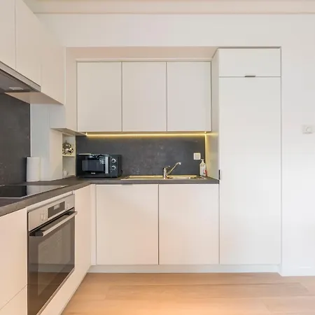 Modern And Bright Seaside App W Seaview & Terrace *