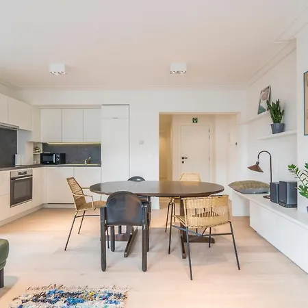 Modern And Bright Seaside App W Seaview & Terrace אוסטנדה